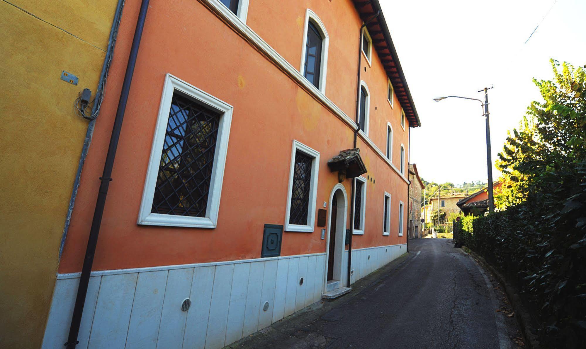 Residenze L'Uncinaia Holiday House Perugia Zewnętrze zdjęcie